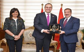 محافظ بورسعيد يستقبل "رئيسة الأمانة الفنية للتحالف الوطني للعمل الأهلي التنموي" و"رئيس هيئة الرعاية الصحية"