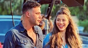 بعد نجاح «الكينج».. محمد إمام يروج لفيلمه الجديد صقر وكناريا