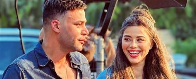 محمد إمام يشوّق جمهوره لفيلمه الجديد "صقر وكناريا"