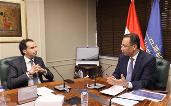 وزير الاتصالات يبحث مع Microsoft تعزيز الشراكة لدعم تطبيقات الذكاء الاصطناعي وتمكين الشركات الناشئة