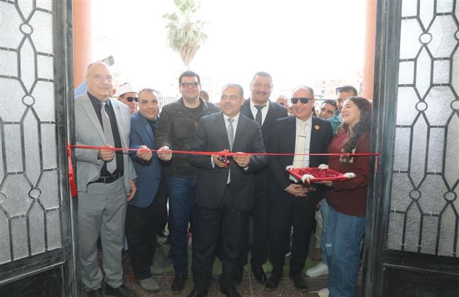 محافظ الشرقية يفتتح مجمع مواقف سيارات الأجرة الجديد بالحسينية بمساحة ٢١٦ متراً 