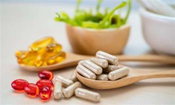 هل المكملات الغذائية تحسن من نفسية أبنائك المراهقين؟.. تقرير يوضح