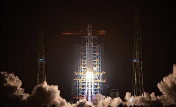 الصين تطلق 18 قمرًا لتقديم خدمات الإنترنت حول العالم