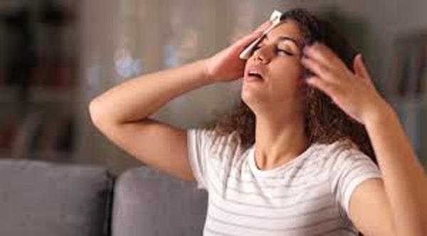 للنساء.. 5 مشكلات صحية وراء التعرق الليلي وطرق للتغلب عليها