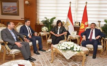 القافلة تقام بواسطة التحالف الوطني للعمل الأهلي التنموي و تقدم خدمات طبية وغذائية وكساء للأسر الأولى بالرعاية