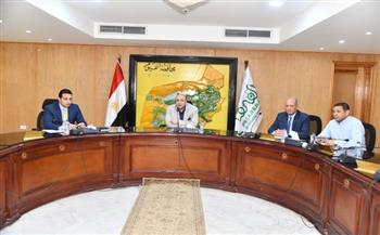 محافظ الفيوم يوجه بتكثيف الحملات التفتيشية على الأسواق ومنافذ بيع اللحوم والأسماك 