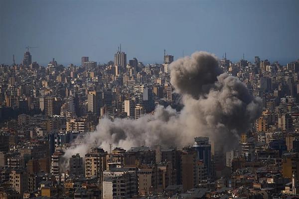 النبطية تتعرض لأعنف غارات إسرائيلية.. 19 شهيدًا و71 جريحًا خلال 10 دقائق 