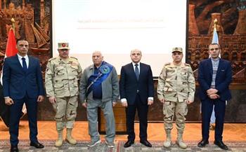 محافظ الغربية ومدير جمعية المحاربين القدماء يكرمان أسر الشهداء ومصابي العمليات الحربية