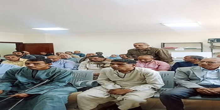 رئيس مدينة إسنا يبحث شكاوى المواطنين في أصفون 