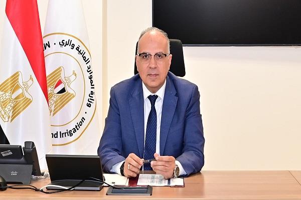 وزير الري يبحث مع قيادات الوزارة الموقف المائي وحالة الري بنطاق محافظة أسوان 