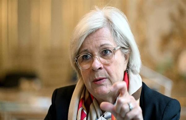 وزيرة الدفاع الفرنسية: بقاء حاملة الطائرات شارل ديجول في شرق المتوسط 