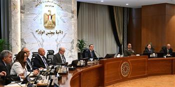 رئيس الوزراء: توجيهات رئاسية بالتوسع في الطاقة الشمسية ومتابعة تنفيذ إجراءات ترشيد الإنفاق الحكومي 