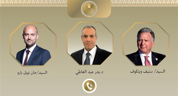 وزير الخارجية يبحث مع المبعوث الأمريكي الخاص للشرق الأوسط ووزير خارجية فرنسا جهود التهدئة الإقليمية 