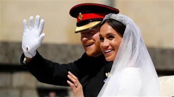 أزمة التاج.. كتاب يكشف أسرار الخلاف الملكي قبل زفاف هاري وميجان 