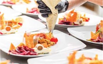 «الكاترينج» أحدث التقاليع..  «الذهب المملح».. بيزنس الفسيخ والرنجة