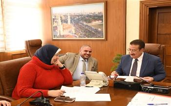 محافظ بورسعيد يواصل لقاءاته الجماهيرية ويوجه بحلول حاسمة لشكاوى المواطنين