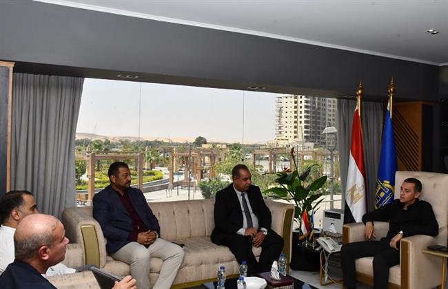 محافظ أسوان يؤكد أهمية تعظيم التعاون مع المجموعة الوطنية لاستثمارات الأوقاف