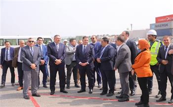 محافظ دمياط يتفقد محطة حاويات " تحيا مصر ١" بميناء دمياط 