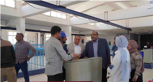 إجراء اختبارات المسار الوظيفي لعدد 437 عامل بمياه بسوهاج تمهيدا لترقيتهم 