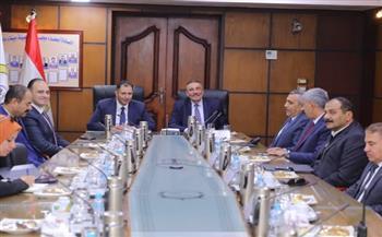 محافظ دمياط يجرى زيارة إلى هيئة ميناء دمياط يستهلها بعقد لقاء مع رئيس الهيئة 