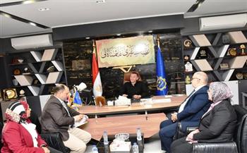 محافظ أسوان: دعم المشروعات الصغيرة والمتوسطة بالمحافظات الحدودية لتحقيق التنمية الشاملة