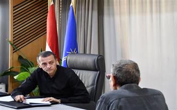 محافظ أسوان: تحويل هموم المواطنين إلى حلول فورية عبر اللقاءات الأسبوعية 