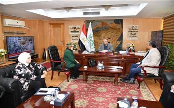 محافظ الفيوم يناقش استعدادات مديرية الثقافة لمؤتمر شعر العامية في الفيوم 