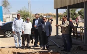 رئيس جامعة قنا يتفقد أعمال تطوير بوابة 7 وتوسعتها لاستيعاب حركة السيارات