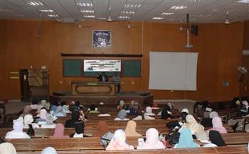 جامعة قنا تنظم ندوة توعوية بكلية الزراعة حول الحد من مسببات الاحتباس الحراري وترشيد استهلاك الطاقة 