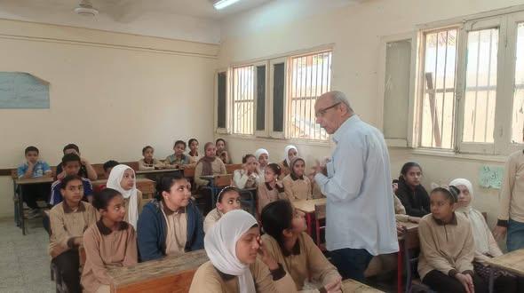 محاضرة عن مخاطر الإدمان الإلكتروني ببيت ثقافة ديرمواس بالمنيا 