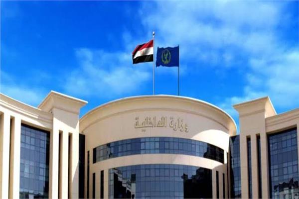 كشف حقيقة ادعاء سيدة بتعرض أحد أقاربها المحجوز بقسم شرطة بدمياط للضرب وإصابته بكدمات