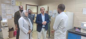 نائب وزير الصحة يُحيل مدير مركز التبين ومدير المنطقة الطبية  للتحقيق ويوجه بصرف مكافأة لمستشفى 15 مايو التخصصي