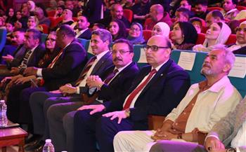 القائم بأعمال رئيس جامعة الإسكندرية: نحرص على دعم الأنشطة الطلابية لإعداد جيل يساهم في بناء المجتمع