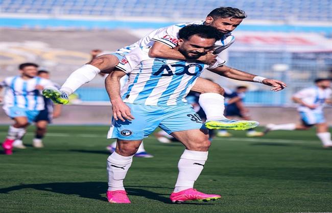الدوري الممتاز.. بيراميدز يزاحم الزمالك على الصدارة بثلاثية في مرمى إنبي