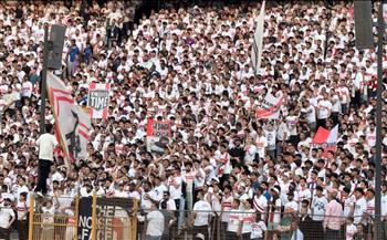 القمة 132.. جماهير الزمالك تلهب حماس لاعبيها لحسم لقب الدوري