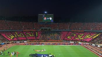 القمة 132.. بدون الخطيب| صالح سليم وثابت البطل يتصدران "تيفو" جماهير الأهلي 