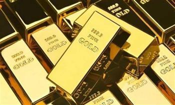 الذهب يحقق مكاسب أسبوعية تقارب 2% مدفوعا بتوقعات إمكانية تهدئة توترات الشرق الأوسط وتراجع الدولار