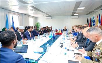 الصومال والاتحاد الأوروبي تبحثان تعزيز التعاون الثنائي والوضع الأمني واستكمال صياغة دستور البلاد