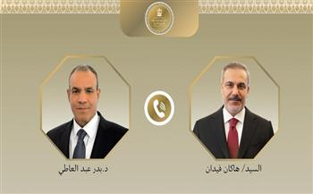 وزير الخارجية يبحث هاتفيًا مع نظيره التركي جهود خفض التصعيد الإقليمي
