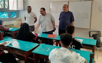 وكيل تعليم سوهاج يتابع انتظام امتحانات المواد غير المضافة للمجموع بمدارس أخميم 