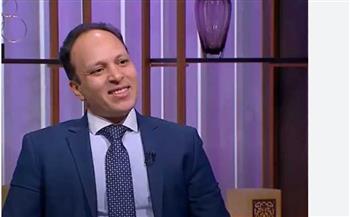استشاري تغذية ينسف نظام "الطيبات": عبث كيميائي يُحرم الطبيعي ويُبيح المُصنع القاتل