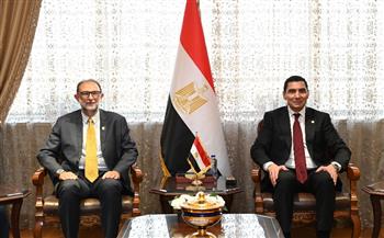 وزير الشباب والرياضة يلتقي رئيس هيئة سلامة الغذاء لبحث التعاون المشترك