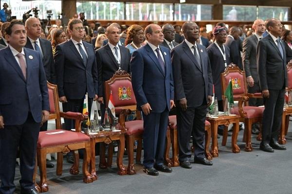بالصور.. الرئيس السيسي يشارك في الجلسة الافتتاحية لقمة إفريقيا – فرنسا بالعاصمة الكينية نيروبي