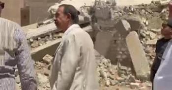محافظ سوهاج خلال متابعته إزالة التعديات: "كل من سهل هذه التجاوزات سيخضع للمساءلة الفورية"