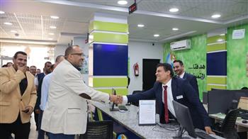 رئيس مياه سوهاج يكرم مسئولي خدمة العملاء بأخميم لترشحهم لجائزة مصر للتميز الحكومي