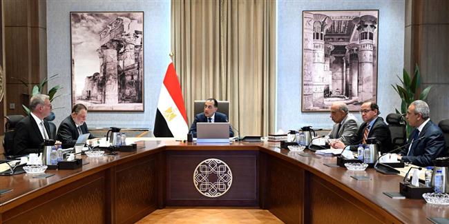 رئيس الوزراء يتابع خطة تدبير الاحتياجات المالية اللازمة لتوفير المزيد من احتياطيات الوقود قبل حلول موسم الصيف 