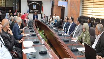 الهيئة المصرية للمواصفات والجودة تبحث توافق المنتجات الغذائية المصرية مع المعايير الدولية