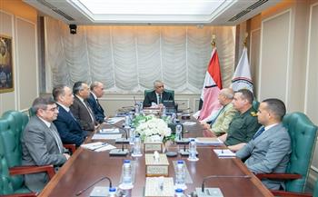 وزير الإنتاج الحربي يبحث مع شركة سعودية سبل التعاون في إعادة تدوير الغازات للتطبيقات العسكرية والمدنية