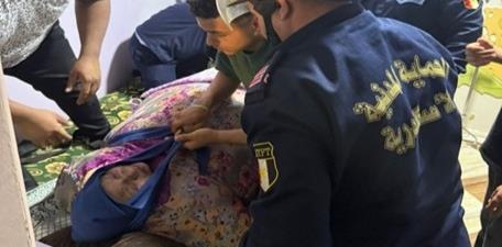استجابة إنسانية عاجلة من أجهزة الأمن بالإسكندرية لإنقاذ سيدة غير قادرة على الحركة ونقلها للمستشفى
