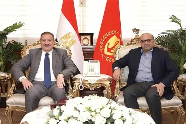 محافظ بورسعيد يستقبل رئيس الغرفة التجارية ببورسعيد و السكرتير العام للاتحاد العام للغرف التجارية 